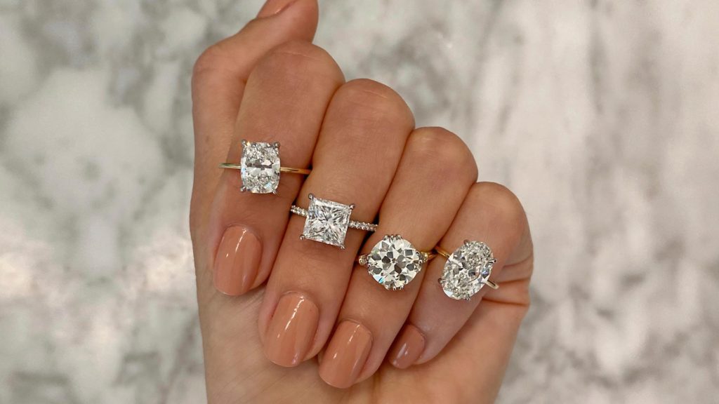 Có thể bán kim cương khi ở xa được không?
