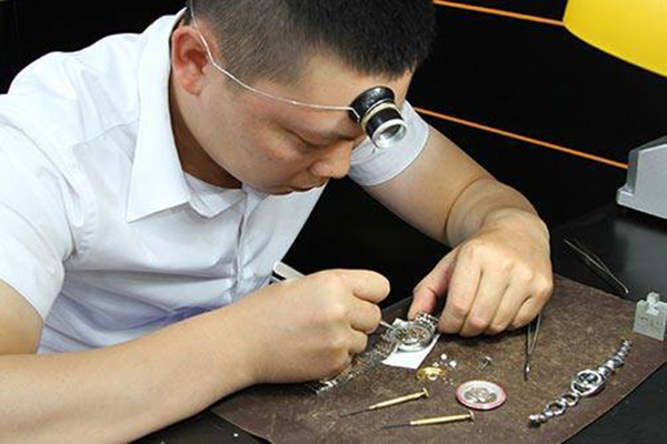 Danh sách thợ sửa đồng hồ uy tín ở Hà Nội