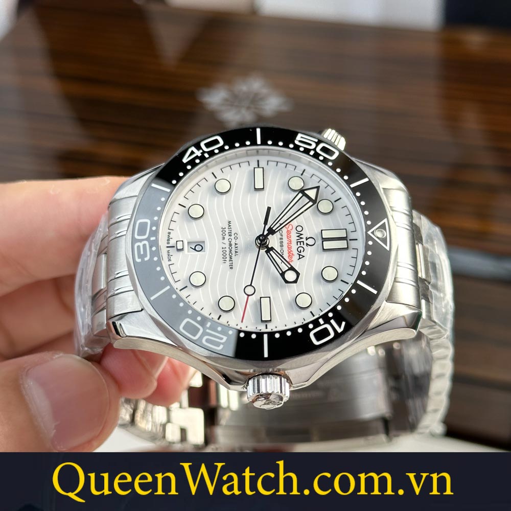 Giá đồng hồ Omega Seamaster: Tìm hiểu chi tiết về dòng sản phẩm huyền thoại 8 Giá đồng hồ Omega Seamaster Tìm hiểu chi tiết về dòng sản phẩm huyền thoại