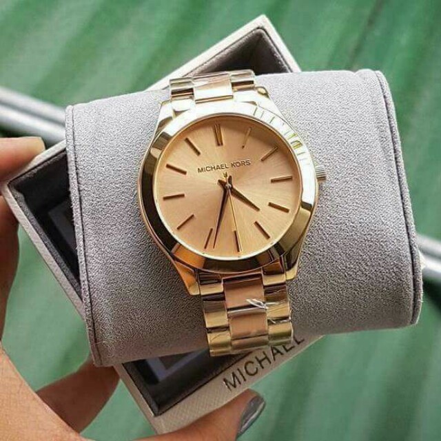 Thu mua đồng hồ cũ Michael Kors: Mở ra cơ hội và thách thức