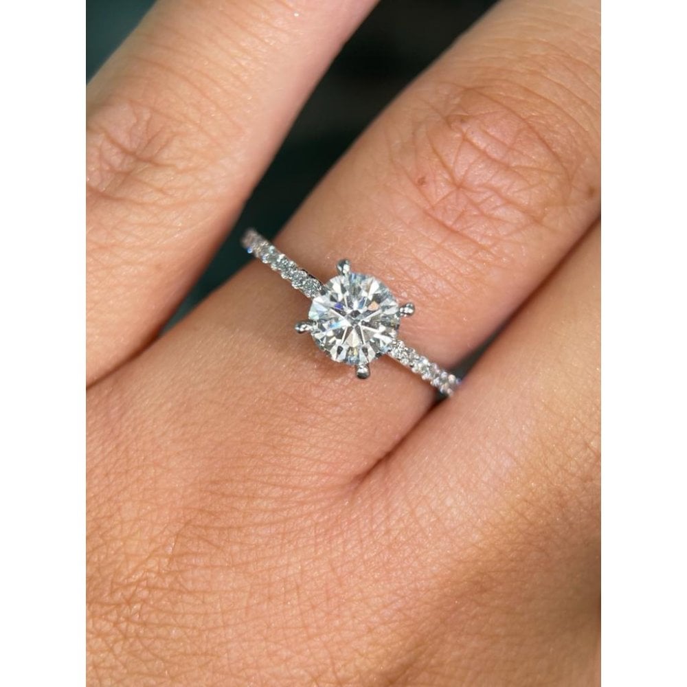 Địa chỉ thu mua kim cương không giấy ở đâu uy tín? 5 Địa chỉ thu mua kim cương không giấy ở đâu uy tín?