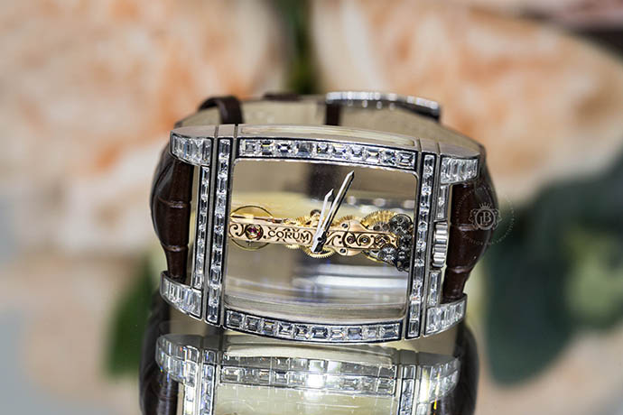 Thu mua đồng hồ Corum Tìm hiểu về thương hiệu và dịch vụ thu mua đồng hồ cũ tại nhà 7 Thu mua đồng hồ Corum Tìm hiểu về thương hiệu và dịch vụ thu mua đồng hồ cũ tại nhà