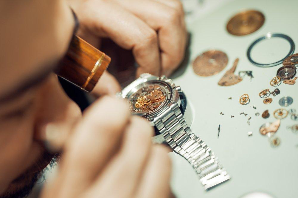 Cách sửa đồng hồ đeo tay không chạy: Hướng dẫn chi tiết cho người mới bắt đầu 10 Cách sửa đồng hồ đeo tay không chạy Hướng dẫn chi tiết cho người mới bắt đầu