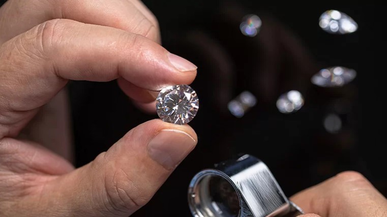 So sánh đá CZ và moissanite? 8 So sánh đá CZ và moissanite?