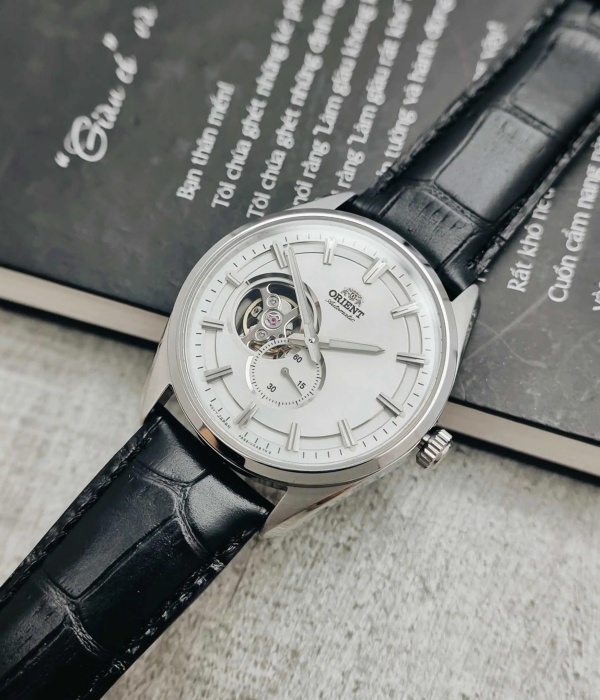 Đồng hồ Orient Ra AR0004S10B Tuyệt phẩm đẳng cấp Đồng hồ Orient Ra AR0004S10B Tuyệt phẩm đẳng cấp