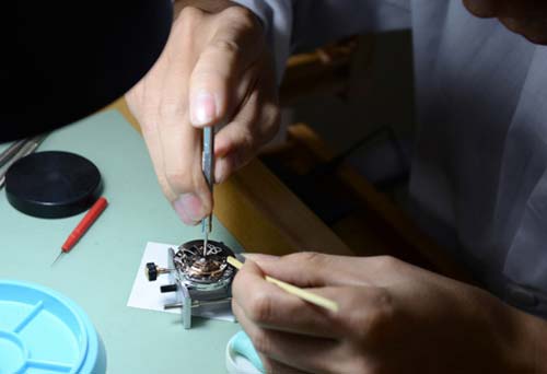 Danh sách thợ sửa đồng hồ uy tín ở Hà Nội 10 Danh sách thợ sửa đồng hồ uy tín ở Hà Nội