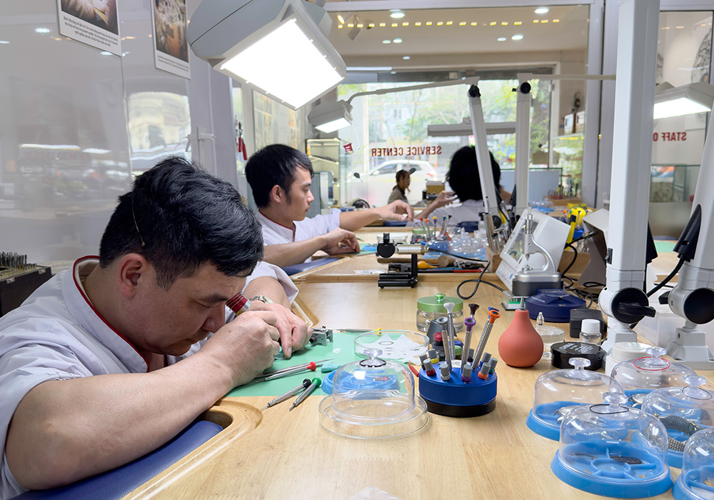 Danh sách thợ sửa đồng hồ uy tín ở Hà Nội 12 Danh sách thợ sửa đồng hồ uy tín ở Hà Nội
