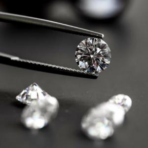 Giá Kim Cương Moissanite bao nhiêu tiền? 12 Giá Kim Cương Moissanite