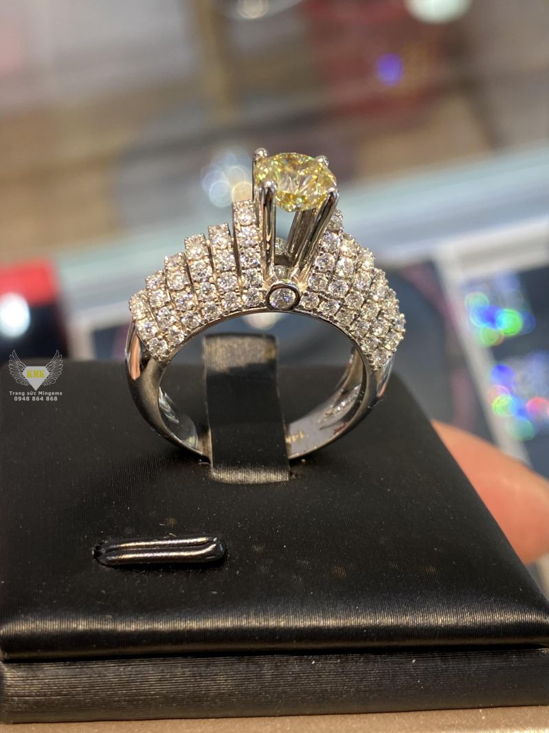 Giá Kim Cương Moissanite bao nhiêu tiền? 9 Giá Kim Cương Moissanite