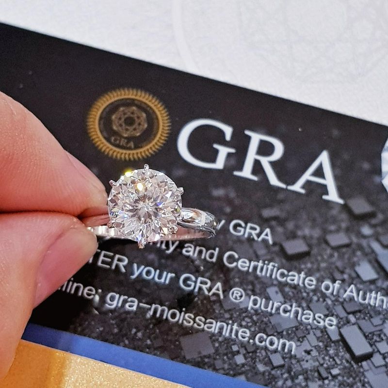 Giá Kim Cương Moissanite bao nhiêu tiền? 11 Giá Kim Cương Moissanite
