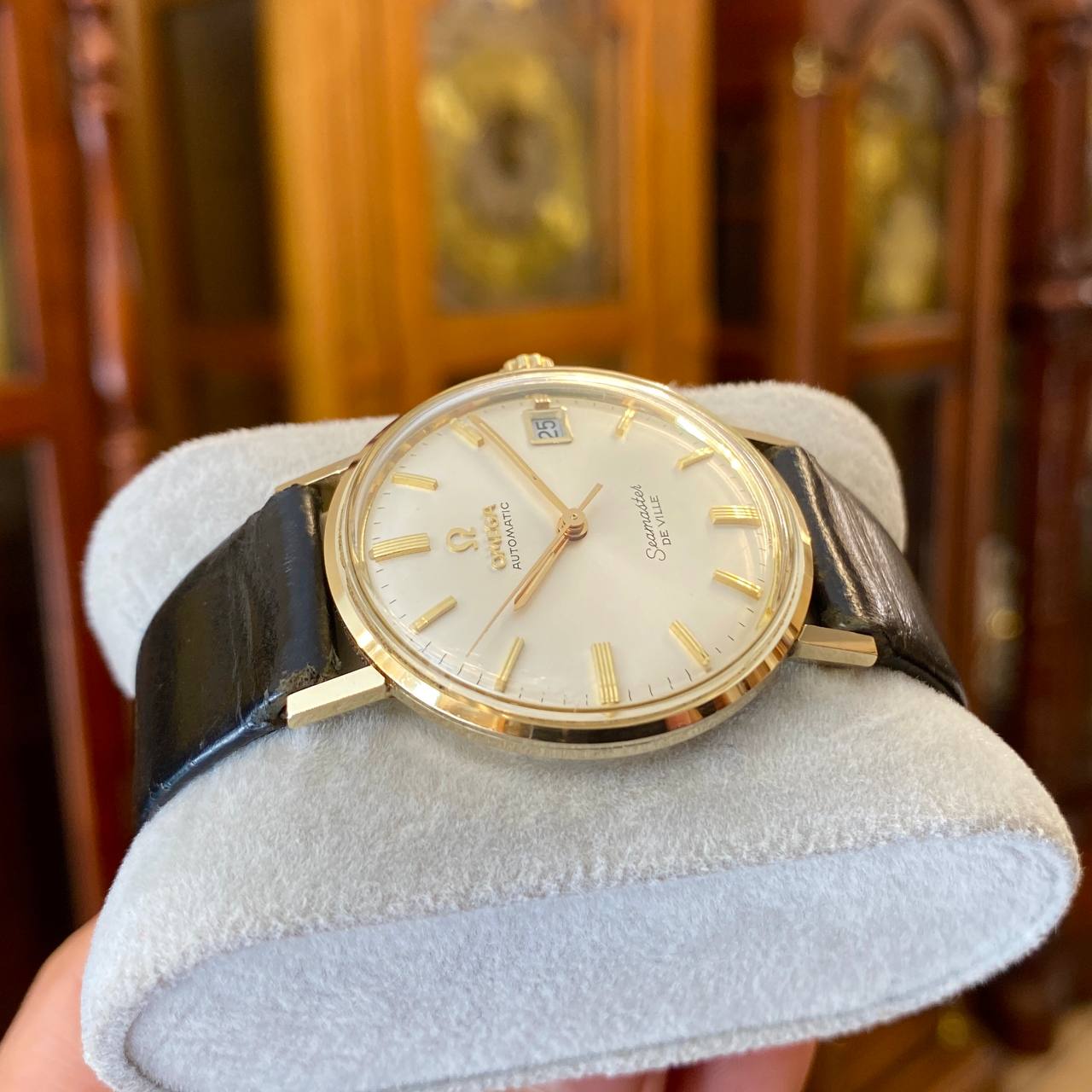 Bảo dưỡng và bảo quản đồng hồ Omega cổ vàng đúc 13 Bảo dưỡng và bảo quản đồng hồ Omega cổ vàng đúc