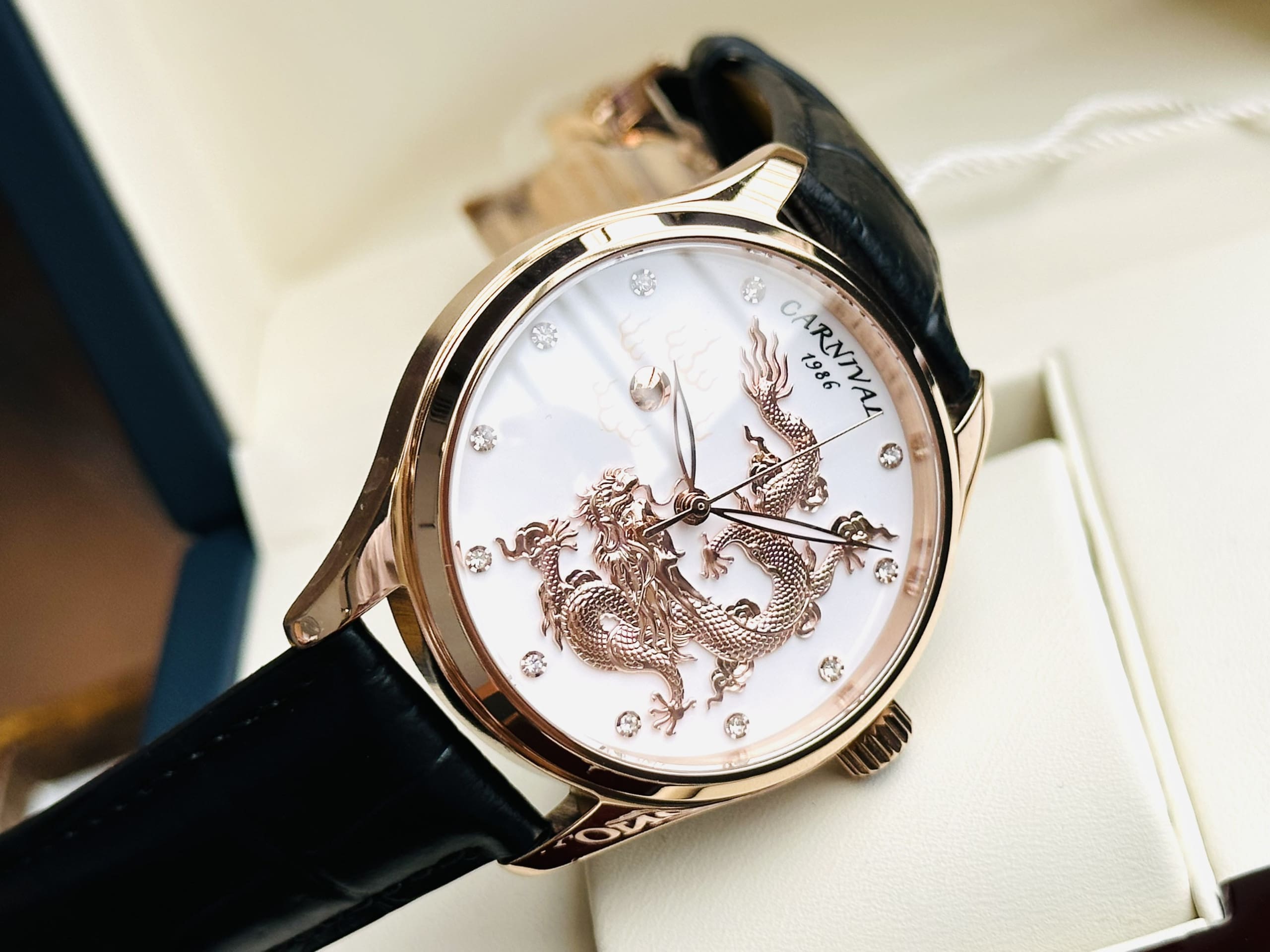 Đồng hồ Carnival Xuất xứ từ đâu? 6 Đồng hồ Carnival Xuất xứ từ đâu?