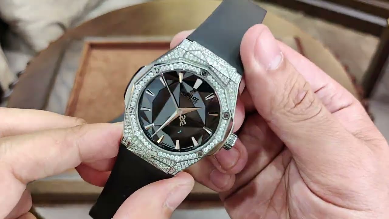 Đồng hồ Hublot giá 20 triệu 12 Đồng hồ Hublot giá 20 triệu
