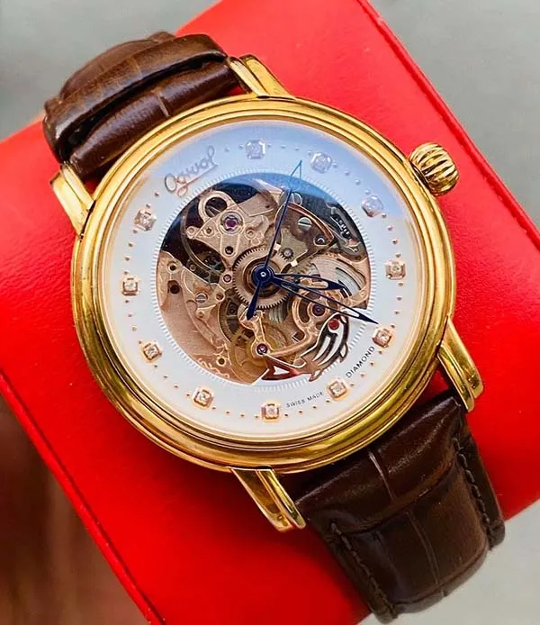 Thiết kế và tính năng của đồng hồ Ogival cá nhảy 8 Thiết kế và tính năng của đồng hồ Ogival cá nhảy