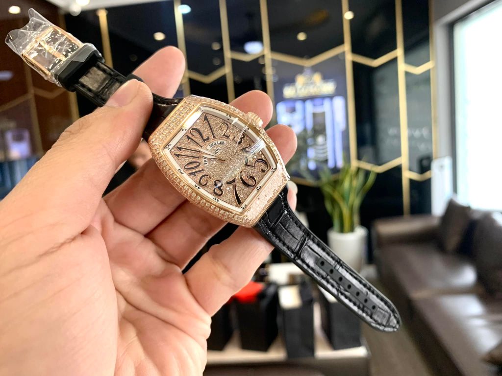Thẩm định đồng hồ: Tìm hiểu và dịch vụ chuyên nghiệp 11 Thẩm định đồng hồ: Tìm hiểu và dịch vụ chuyên nghiệp