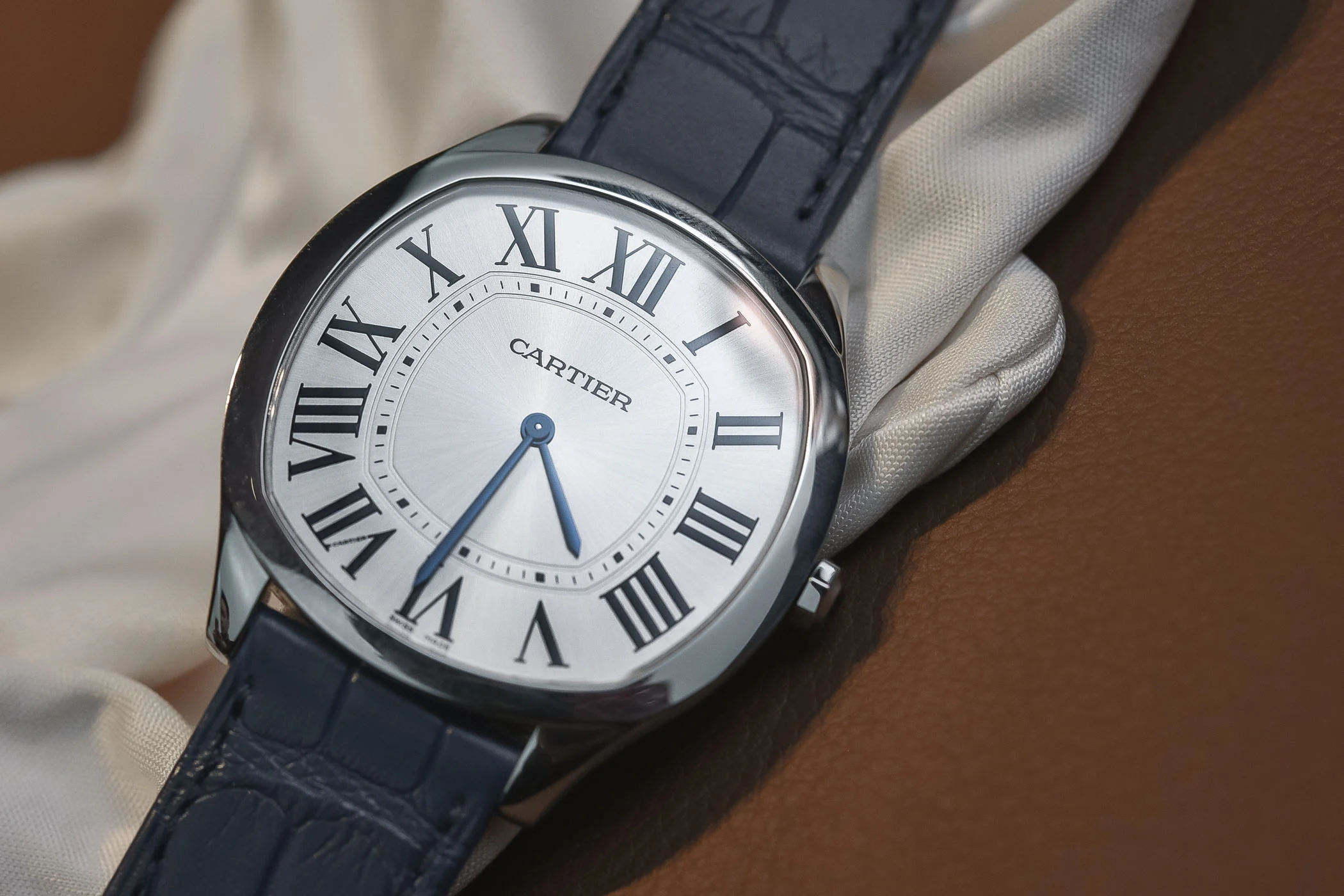 Đồng Hồ Cartier Của Nước Nào? Lịch Sử Và Sự Phát Triển Của Cartier 17 Lịch sử và sự phát triển của Cartier