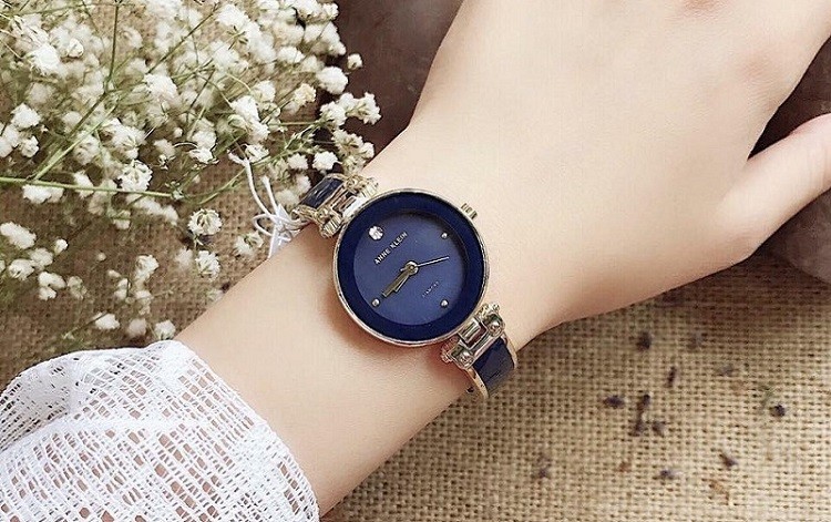 Anne Klein là đồng hồ nước nào? 28 Anne Klein là đồng hồ nước nào?