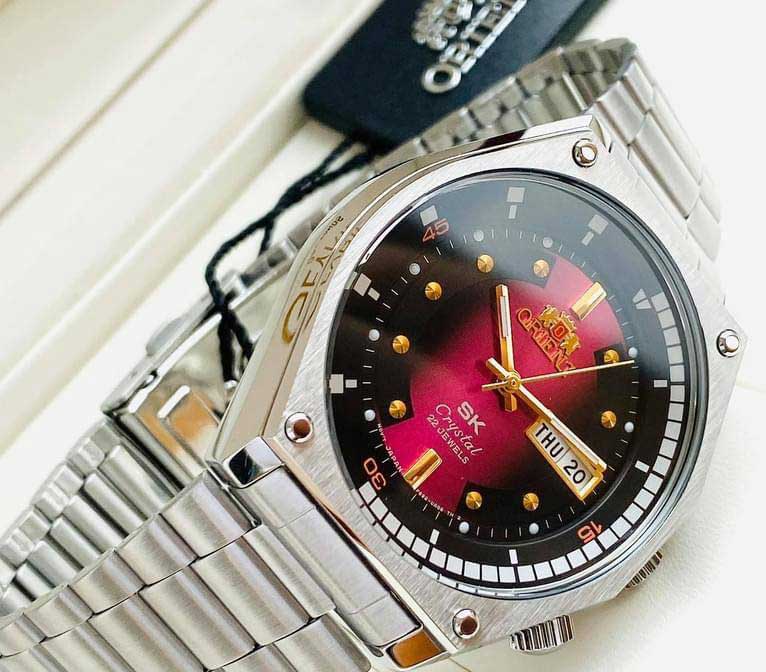 Đồng hồ SK 1970 giá bao nhiêu? 27 Đồng hồ SK 1970 giá bao nhiêu?