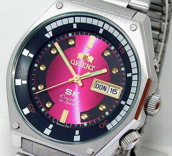 Đồng hồ SK 1970 giá bao nhiêu? 32 Đồng hồ SK 1970 giá bao nhiêu?