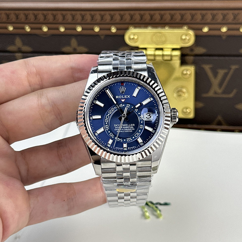 Giá đồng hồ Rolex chính hãng tại TPHCM 14 Giá đồng hồ Rolex chính hãng tại TPHCM