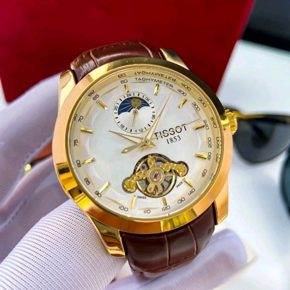 Đồng Hồ Tissot 1853 Máy Nhật: Bí Mật Phân Biệt Thật Giả