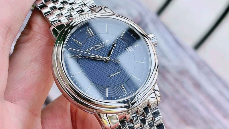 Khám phá thị trường bán đồng hồ Raymond Weil cũ – Sự lựa chọn hoàn hảo cho người yêu thích đồng hồ chính hãng đã qua sử dụng